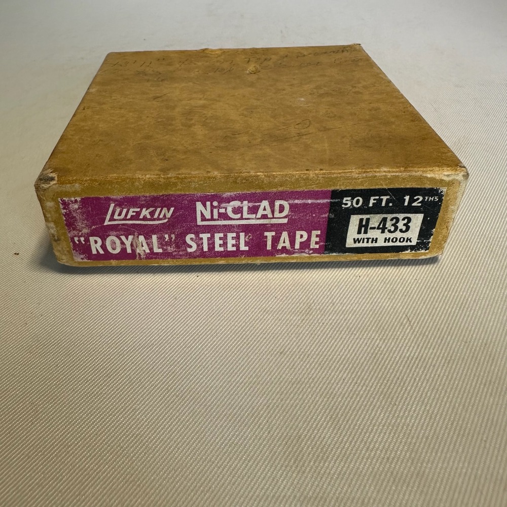 VINTAGE LUFKIN H433 wind up 50' metal tape measure in original box works great